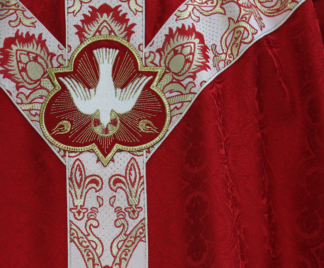 Chasuble semi-gothique "Saint Esprit" GY076